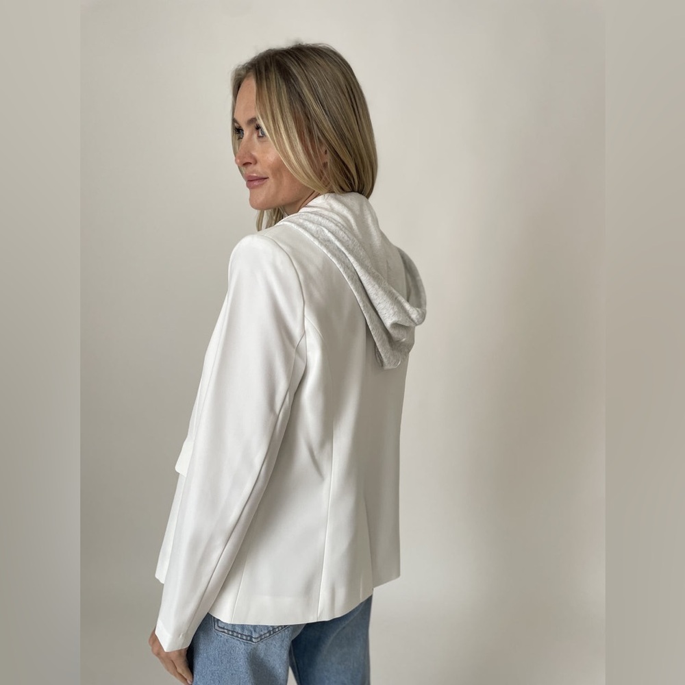 New w/out Tags- Six/fifty- Elegant White Hooded Blazer - Picture 2 of 4